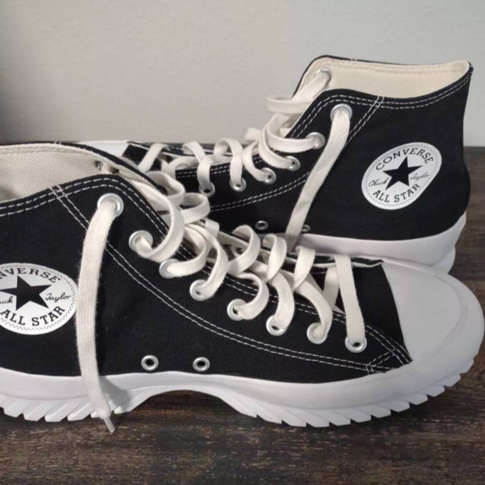Converse Chuck Taylor Unisex All Star  Lugged Black High Top Chunky Size W11 M9